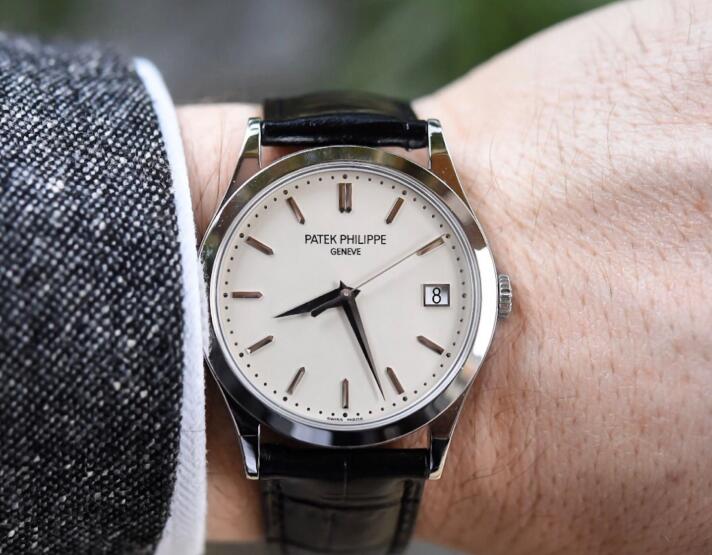 Nobile Ed Elegante: Patek Philippe Calatrava 5296G Replica Watch